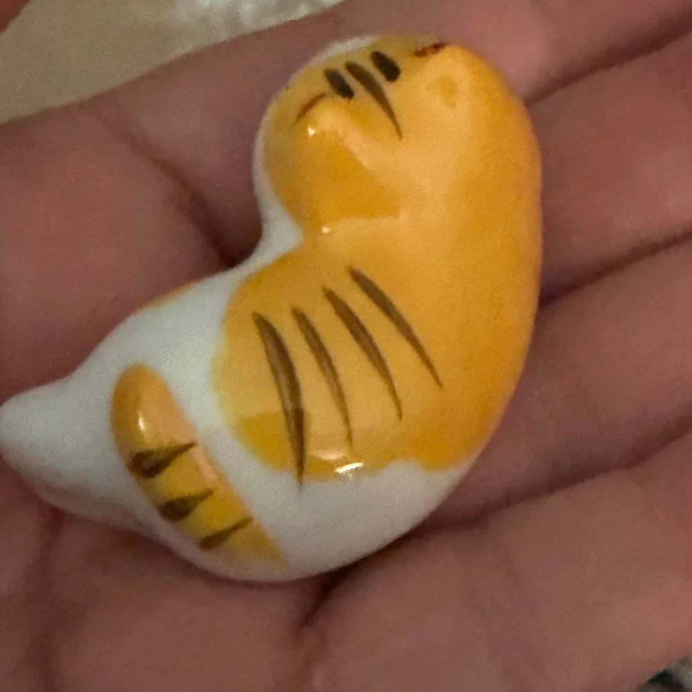 Lucky Cat Chopstick Holder Rest‎ Ceramic Orange White